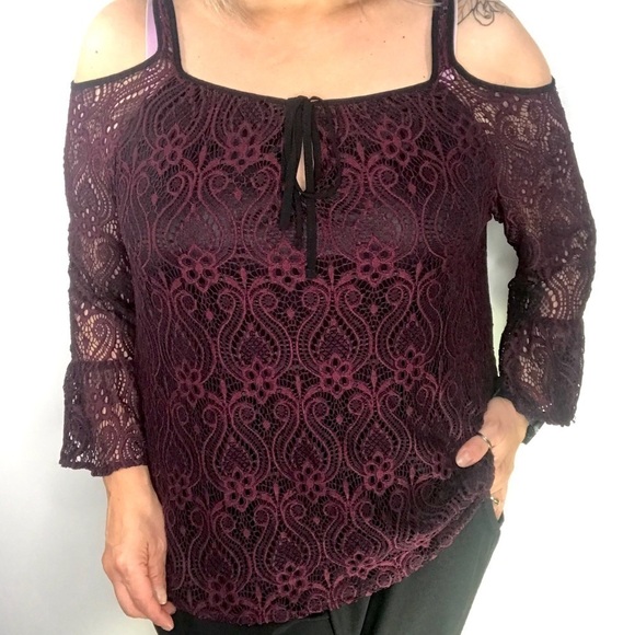 Bianca Nygaard Cold Shoulder top - Picture 2 of 4